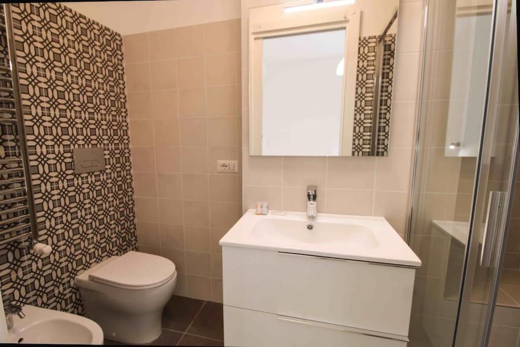 Delicious 2 Bed Room Apartment And Garden By Yh Rome Extérieur photo
