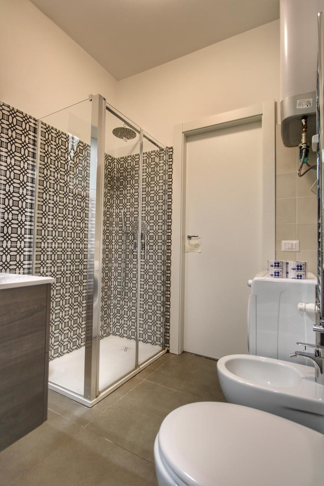 Delicious 2 Bed Room Apartment And Garden By Yh Rome Extérieur photo